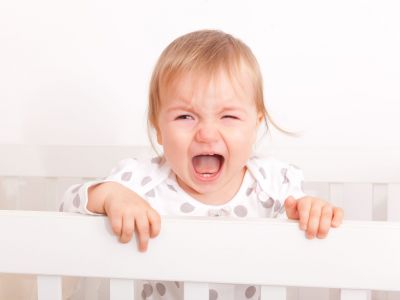 Είναι φυσιολογικό το μωρό να δείχνει συνέχεια θυμωμένο;