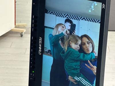 Ντορέτα Παπαδημητρίου: Οικογενειακώς σε γύρισμα - Η φώτο με τον γιο και την ανιψιά της