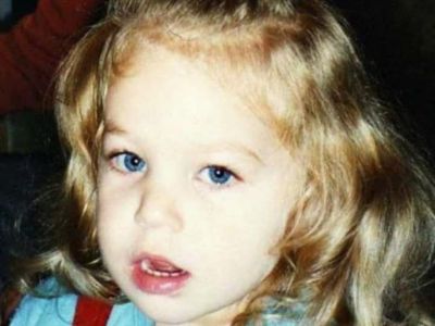 Ελληνίδα τραγουδίστρια που πρόσφατα έγινε μαμά το κοριτσάκι της φωτογραφίας