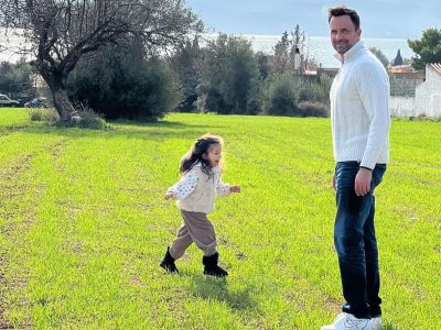 Η κόρη του Γιώργου Λιανού, Βαλέρια, τραγουδά για χάρη της αγαπημένης της ομάδας (εικόνες)