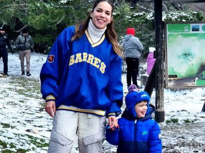 Οικογενειακή εξόρμηση στη χιονισμένη Πάρνηθα για την Κατερίνα Στικούδη