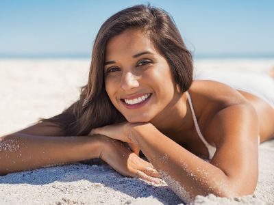 7 τρόποι να προστατέψετε την επιδερμίδα σας από τον ήλιο