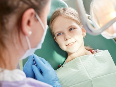 Φθόριο και παιδιά: Όλα όσα πρέπει να γνωρίζουν οι γονείς