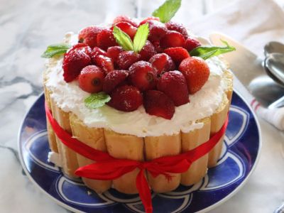 Τούρτα «Σαρλότ» με φράουλες - Αφού την έφτιαξα εγώ, μπορείς και εσύ