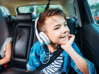 5+1 audio books για οικογενειακά ταξίδια με το αυτοκίνητο
