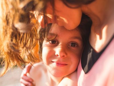 Τι προσφέρει η «ήπια ανατροφή» στα παιδιά;