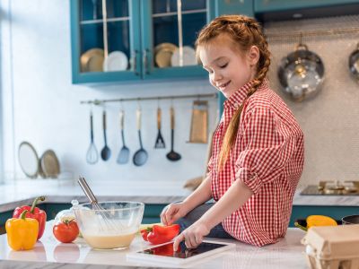 Οι οθόνες δεν φεύγουν – Δείτε πώς μπορούν να χρησιμοποιηθούν θετικά με τα παιδιά