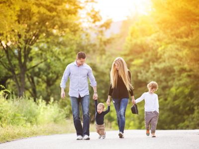 Τι είναι η «συναισθηματικά ασφαλής» ανατροφή; Μελέτη σε 200 παιδιά δείχνει την επιτυχία της