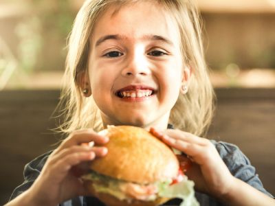 Τα πιο νόστιμα παιδικά μπέργκερ που θα λατρέψει όλη η οικογένεια