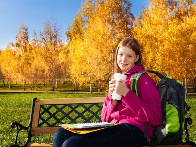 Είναι ασφαλές τα παιδιά να πίνουν καφεΐνη; Τι λένε οι ειδικοί