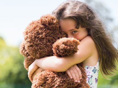 13 σημάδια ότι το παιδί σας ίσως κρύβει τα αληθινά του συναισθήματα