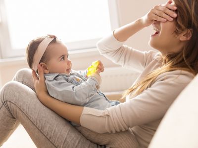 6 εντυπωσιακά πράγματα που μπορούν φυσικά να κάνουν τα νεογέννητα και ίσως να μην ξέρετε