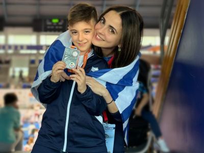 Δαλιάνη - Παπαγιάννης περήφανοι γονείς: Ο γιος τους Αργυρός Βαλκανιονίκης στο Καράτε