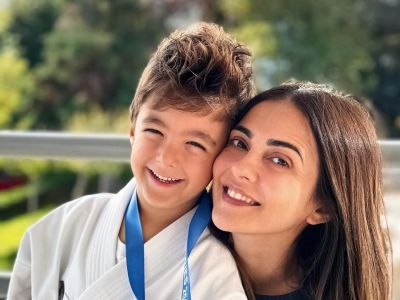 Αγγελική Δαλιάνη: Η σχολική γιορτή του γιου της και το τραγούδι που την συγκίνησε