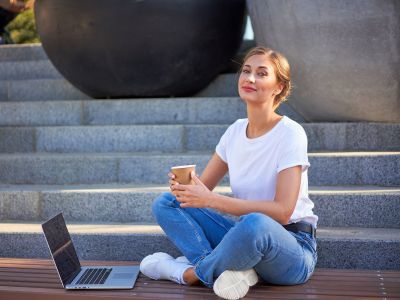 8 καθημερινές συνήθειες που βοηθούν τις μαμάδες να παραμένουν ψυχικά δυνατές
