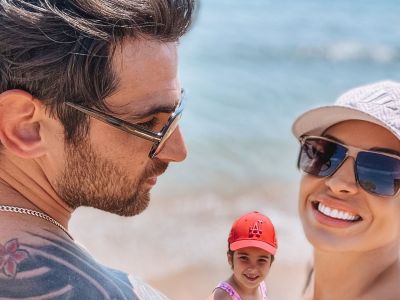 Χατζίδου - Παύλου: «Μα πώς περνάνε τα χρόνια...» - Η κόρη τους αποφοίτησε από το νηπιαγωγείο