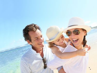 4 πρακτικοί τρόποι για να κάνουν οι εργαζόμενοι γονείς το καλοκαίρι ξεχωριστό για τα παιδιά τους