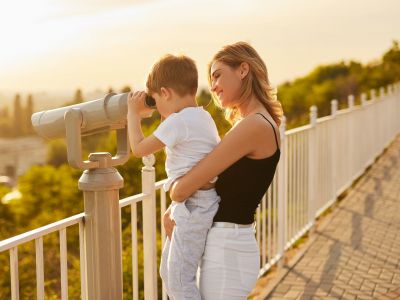Πώς θα ενισχύσεις την κριτική σκέψη του παιδιού σου με 2 απλές φράσεις