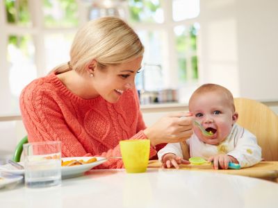Πότε και πώς να ξεκινήσετε τις στερεές τροφές στο μωρό σας - Οδηγός για νέες μαμάδες