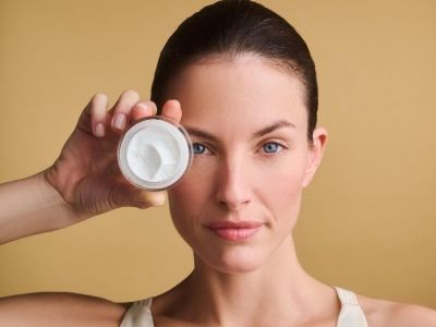 Υαλουρονικό Οξύ, Χρυσές Πρωτεΐνες: Ο απόλυτος συνδυασμός για να κάνεις τον χρόνο «σύμμαχό» σου