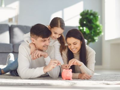 6 απλοί τρόποι για να διδάξετε στο παιδί σας την αξία της αποταμίευσης