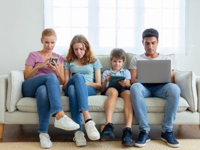 Digital detox: Οικογενειακή υπόθεση