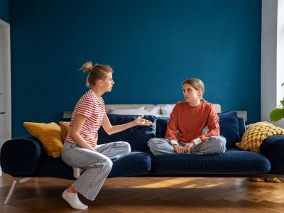 Πώς επηρεάζονται τα παιδιά όταν ο γονιός ζει με χρόνια ψυχικά προβλήματα;