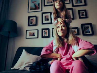 Αν το παιδί σας δοκιμάζει συνεχώς τα όριά σας, αυτές οι 8 στρατηγικές λειτουργούν πραγματικά