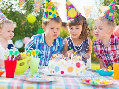 «No gift birthday party» - Τι είναι και γιατί το επιλέγουν όλο και περισσότεροι γονείς