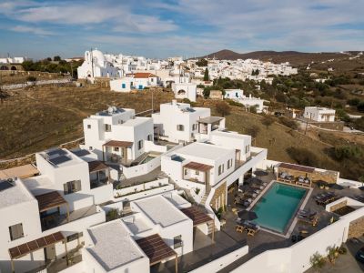 Chora Kythnos Suites: Πολυτελής και άνετη διαμονή στην καρδιά της Κύθνου