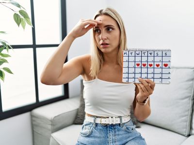 «Τελείωσε μέσα μου μια μέρα πριν την περίοδο» – Κίνδυνος εγκυμοσύνης, τι λένε οι έρευνες