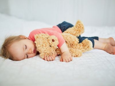Πόσες ώρες πρέπει να κοιμούνται τα παιδιά 2 ετών;