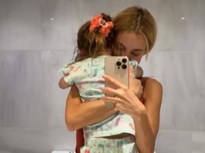 Δούκισσα Νομικού: «Η μικρή μου γοργόνα » - Η υπέροχη φώτο της Αναστασίας με τεράστιο ροζ καπέλο