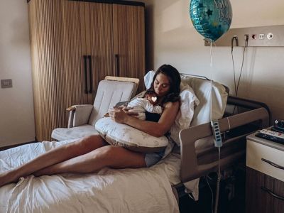 «Δεν σε κάνει λιγότερο καλή μαμά»: Το συγκινητικό μήνυμα της Ευρυδίκης Βαλαβάνη για τον θηλασμό