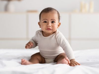 Δυσχεσία βρέφους: Τι είναι και πώς μπορεί να αντιμετωπιστεί αποτελεσματικά