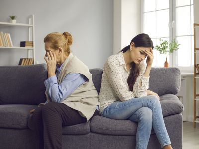 Η μάνα μου με πληγώνει: Όταν η αγάπη της μάνας γίνεται πληγή