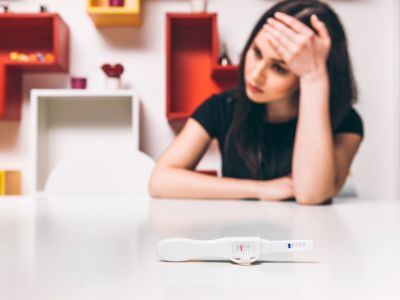 Υπογονιμότητα και κατάθλιψη: Πώς συνδέονται και πώς να τα αντιμετωπίσετε