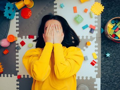 Η τέχνη του να κρύβεις τα παιχνίδια που σου σπάνε τα νεύρα, χωρίς να νιώθεις ενοχές