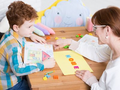 Πότε μιλάνε τα παιδιά με αυτισμό;