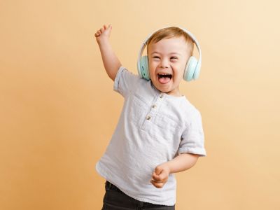 Νέα ελπίδα για τα άτομα με Σύνδρομο Down: Ερευνητές κατάφεραν να αφαιρέσουν το έξτρα χρωμόσωμα 21