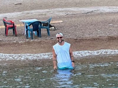 Γιάννης Βαρδής: Το τρυφερό flashback με τον γιο του από τις οικογενειακές διακοπές στη Ρόδο