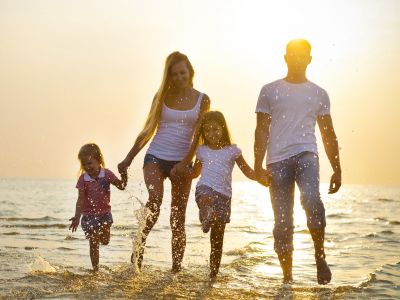 Θέλεις να περάσεις καλά στις διακοπές με τα παιδιά σου; Σταμάτα να κάνεις αυτό που θέλεις εσύ