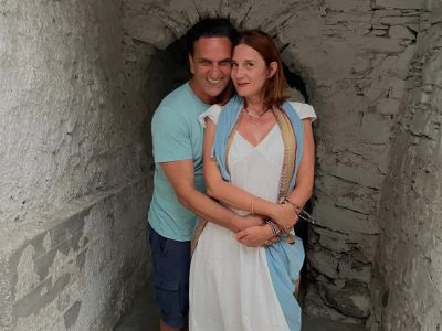 Νίκος Ψαρράς: Σπάνιες φωτογραφίες με τον 11χρονο γιο του στα Λουτρά Τήνου