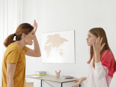 Ό,τι κι αν κάνει για να με κρατήσει μακριά η έφηβη κόρη μου, εγώ δεν θα πάψω να είμαι δίπλα της