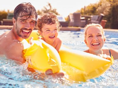 Αύγουστος και γονείς: Πώς να ξεκουραστείτε τον τελευταίο μήνα του καλοκαιριού