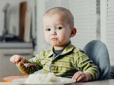 Πουρές πατάτας για παιδιά – πλούσιος με πολύ γάλα