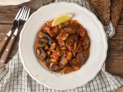 Δεν είναι το μπριάμ που ξέρεις – Ο Άκης το απογειώνει με μύδια και γίνεται το top καλοκαιρινό πιάτο