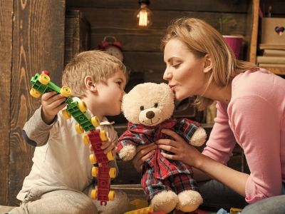 Καλοσύνη και παιδιά: Μαθαίνεται ή είναι έμφυτη;