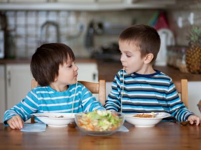 8 απλά και νόστιμα πρωινά που μπορείτε να σερβίρετε και για βραδινό στα παιδιά