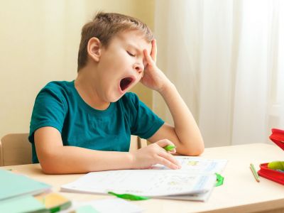 Πώς μπορώ να βοηθήσω το παιδί μου να συγκεντρώνεται καλύτερα στα μαθήματα;